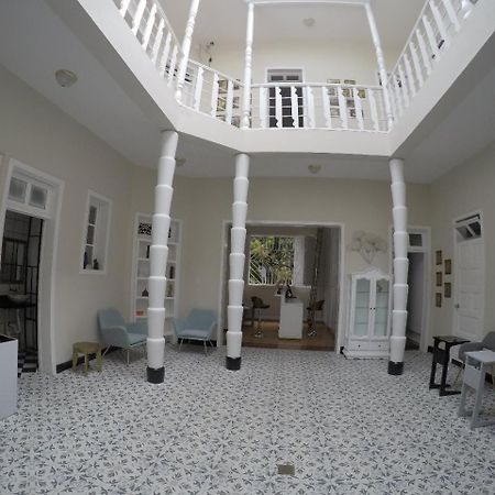 Nomad Hostel Меделин Екстериор снимка