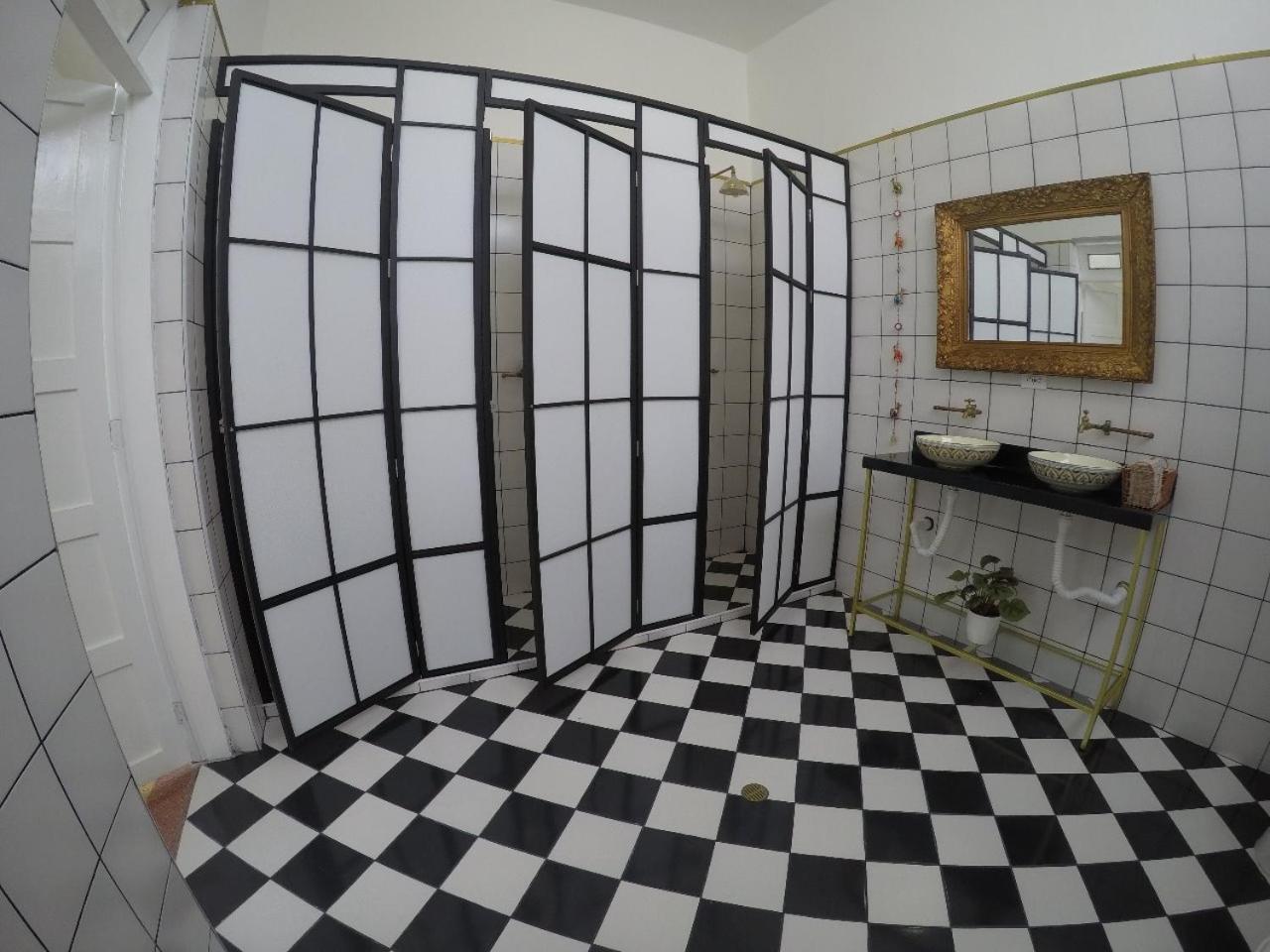 Nomad Hostel Меделин Екстериор снимка