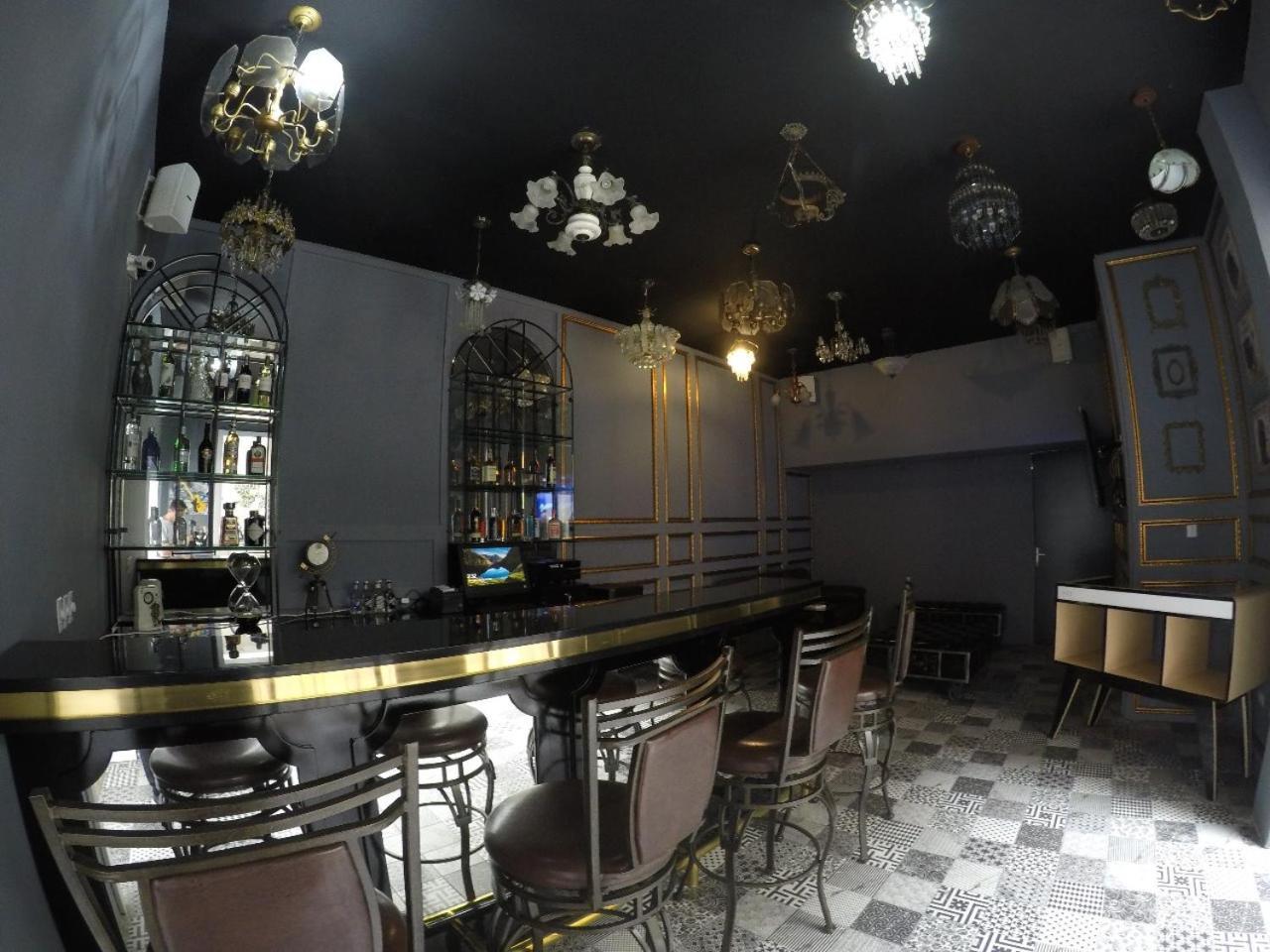 Nomad Hostel Меделин Екстериор снимка