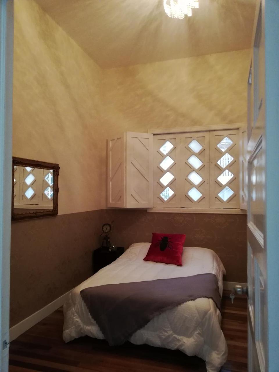 Nomad Hostel Меделин Екстериор снимка