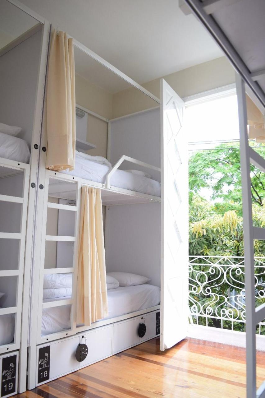 Nomad Hostel Меделин Екстериор снимка