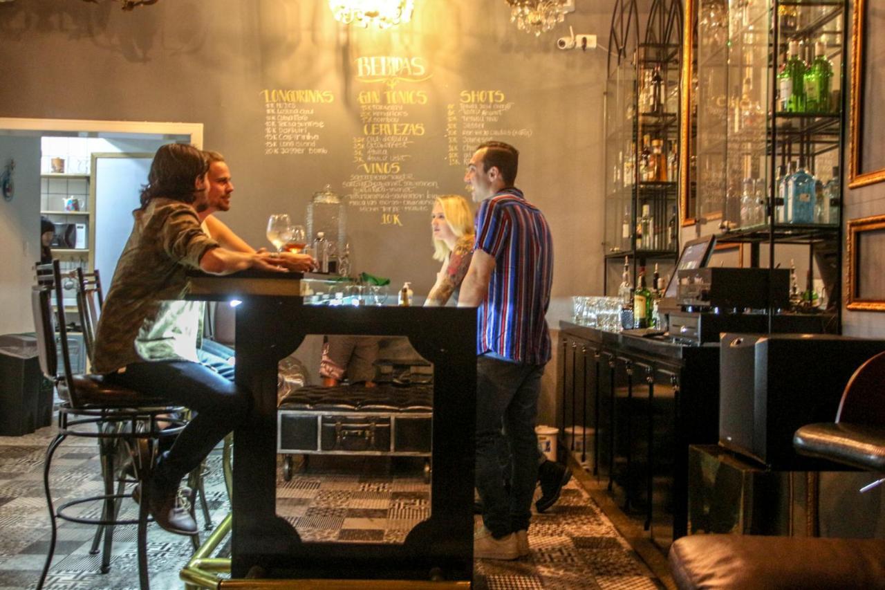 Nomad Hostel Меделин Екстериор снимка